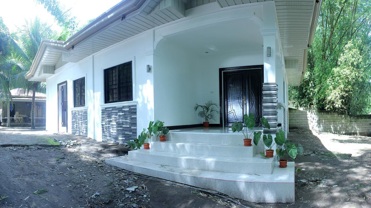 Hanella'S Place Bacong  Buitenkant foto