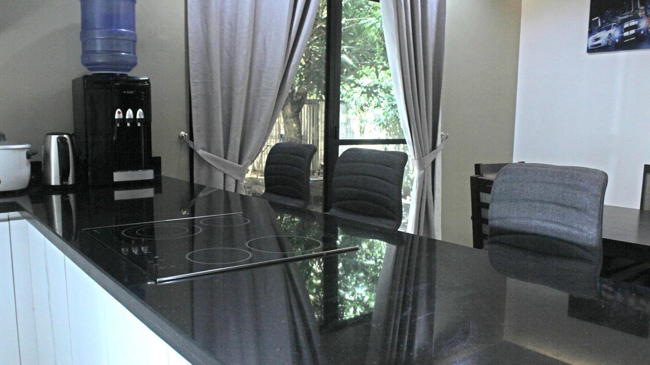 Hanella'S Place Bacong  Buitenkant foto